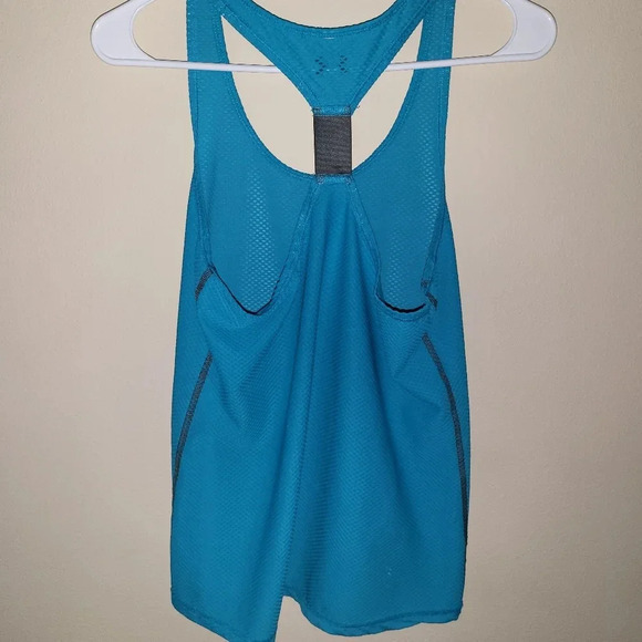 Under Armour Run Tank‎ Size S/M - Picture 3 of 12